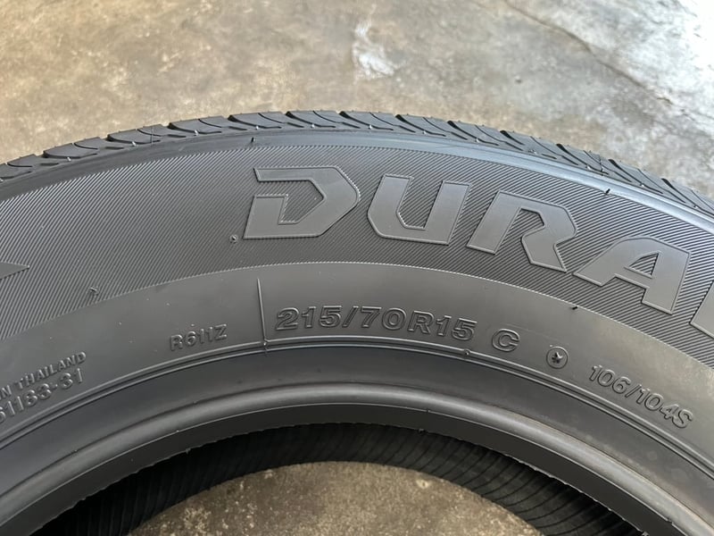 ยางใหม่ 215-70-15 Bridgestone ปี 26 ใหม่กริ๊บ ใส่กับ รถตู้, รถกระบะตัวเตี้ย ได้เลย