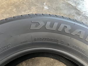 ยางใหม่ 215-70-15 Bridgestone ปี 26 ใหม่กริ๊บ ใส่กับ รถตู้, รถกระบะตัวเตี้ย ได้เลย