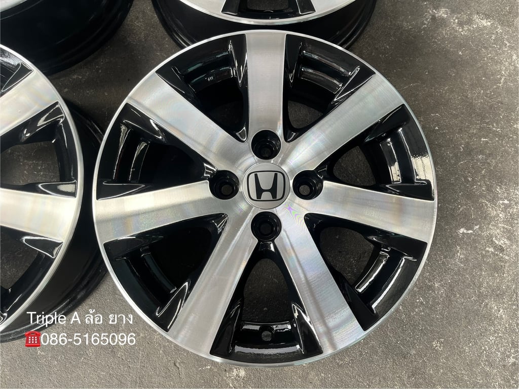 ล้อแม็ก Honda Feed ขอบ 15 ดำหน้าเงา สวยกริ๊บ