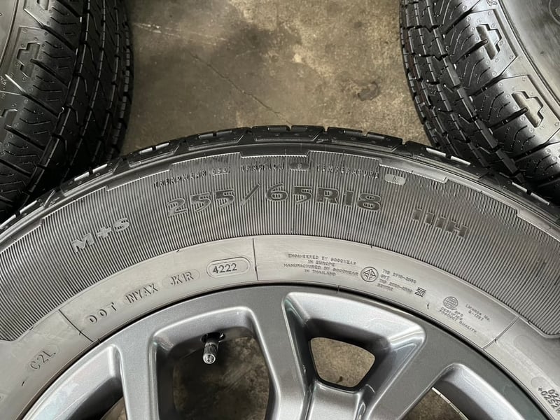 ล้อแม็กพร้อมยางใหม่ป้ายแดง Ford Next-Gen Wildtrak ขอบ 18 สีเทา ใหม่กริ๊บ