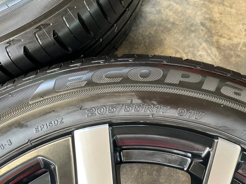 ล้อแม็กพร้อมยางป้ายแดง Mitsu Xpander Cross 2026 รุ่นใหม่ล่าสุด ขอบ 17 ใหม่กริ๊บ