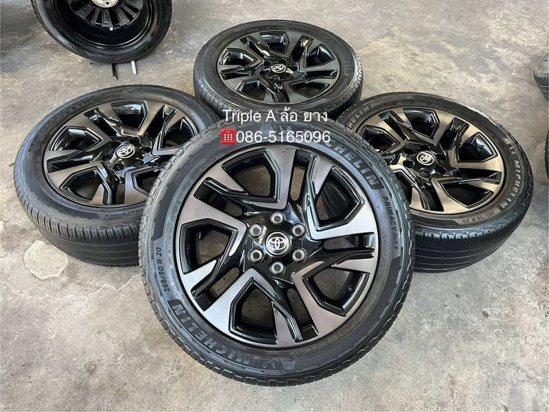 ล้อแม็ก Toyota Fortuner GR Sport ขอบ 20 สีดำหน้าชา พร้อมยาง 265-50-20 Michelin ปลายปี 23