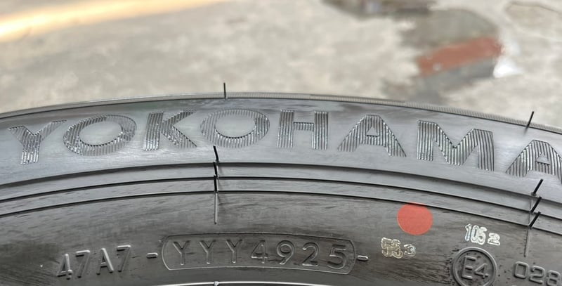 ยางใหม่ป้ายแดง 235-65-16 Yokohama ปลายปี 25 สวยกริ๊บ ยางใหม่ป้ายแดง 235-65-16 Yokohama ปลายปี 25 สวยกริ๊บ