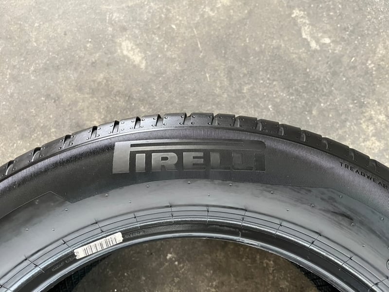 ยาง 215-55-16 Pirelli ปี 24 สภาพสวย