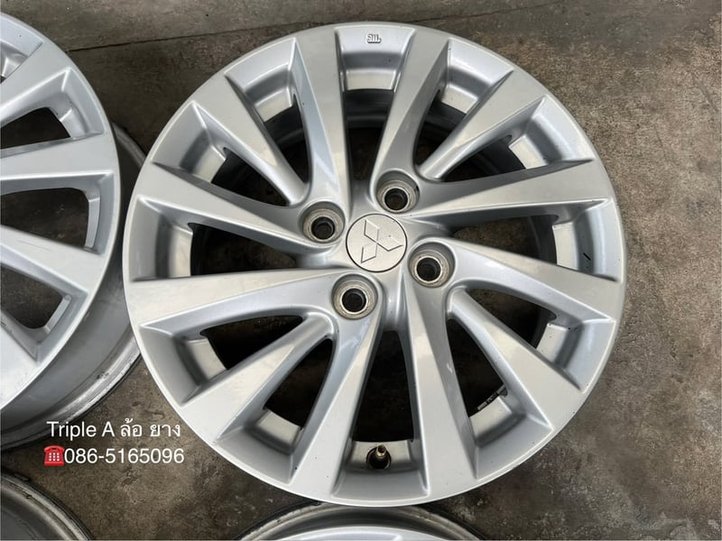 ล้อแม็ก Mitsu Attrage ขอบ 15 สีบอร์น ล้อแม็ก Mitsu Attrage ขอบ 15 สีบอร์น