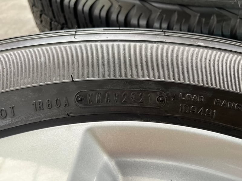 ล้อแม็ก 5รู114 Toyota ขอบ 17 พร้อมยาง 225-70-17 Dunlop ปี 21