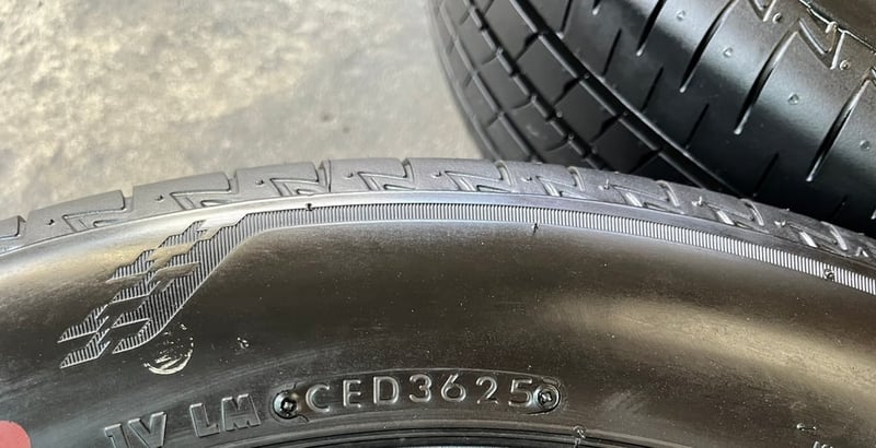 ยางป้ายแดง 215-55-17 Bridgestone ปลายปี 25 สวยกริ๊บ