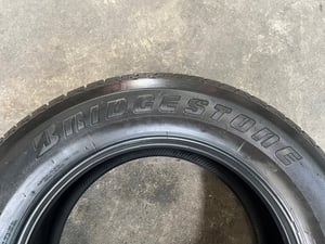ยาง 265-60-18 Bridgestone ปลายปี 24 สภาพสวยกริ๊บ