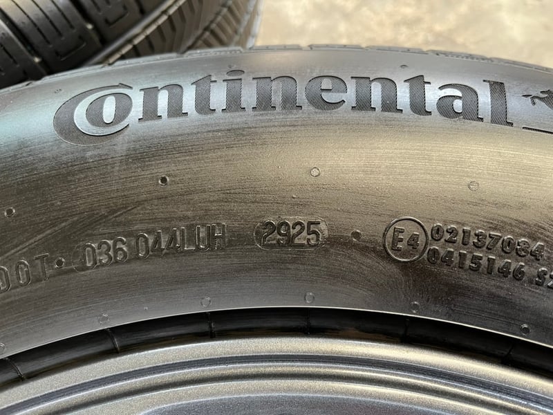 ล้อแม็ก Toyota Fortuner BMC ขอบ 17 สีเทาดำ พร้อมยางป้ายแดง 265-65-17 Continental ปี 25