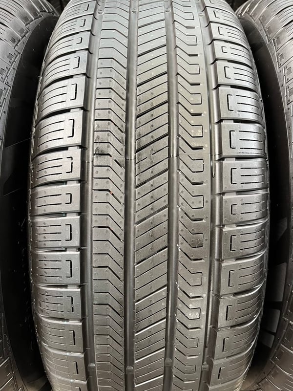 ยางป้ายแดง 265-65-17 Continental ปี 25 สวยกริ๊บ เหมาะสำหรับ รถกระบะตัวสูง และ SUV ทุกรุ่น ยางป้ายแดง 265-65-17 Continental ปี 25 สวยกริ๊บ เหมาะสำหรับ รถกระบะตัวสูง และ SUV ทุกรุ่น