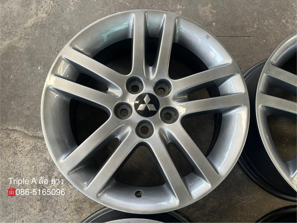 ล้อแม็ก 5รู114 Mitsu Spacewagon ขอบ 17 สีไฮเปอร์ ล้อแม็ก 5รู114 Mitsu Spacewagon ขอบ 17 สีไฮเปอร์