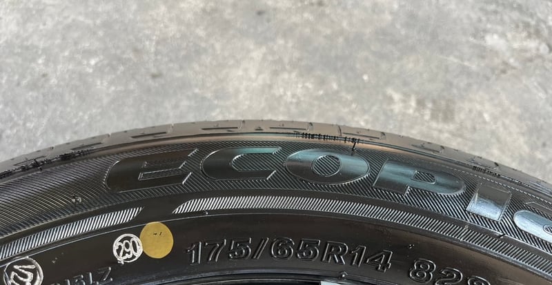 ยางใหม่ป้ายแดง 175-65-14 Bridgestone สวยกริ๊บ ถอดจากรถใหม่ป้ายแดง