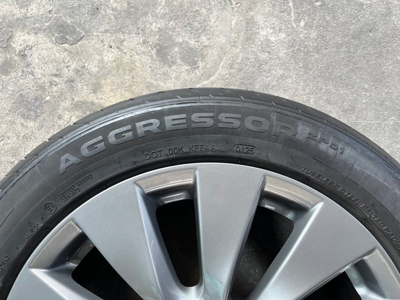 ล้อแม็ก Honda Accord G9 ขอบ 17 สีเทา พร้อมยาง 215-55-17 Arisun ปี 25