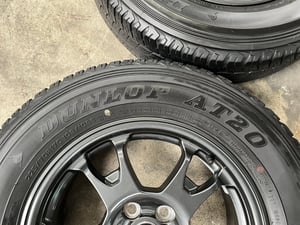 ล้อแม็กป้ายแดง Toyota Revo GR Z Edition ขอบ 17 พร้อมยางป้ายแดง 225-70-17 Dunlop ปี 25