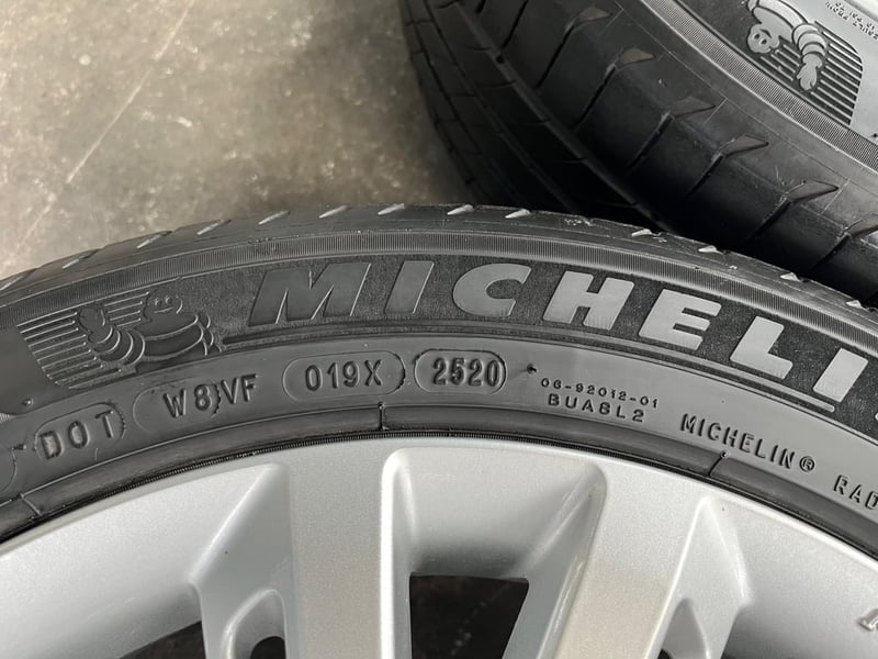 ล้อแม็ก ISUZU D-Max รุ่นใหม่ล่าสุด ขอบ 18 แถมยาง 225-50-18 Michelin ปี 20