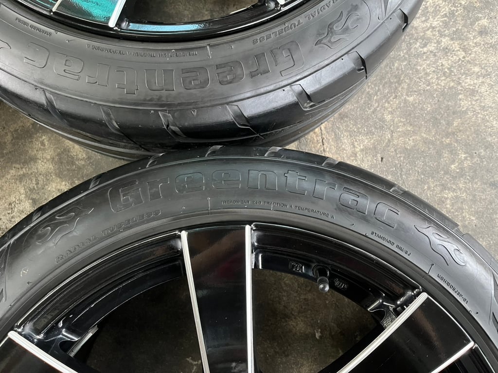 ล้อแม็ก 6รู139 GT-X ใบพัด ขอบ 18 พร้อมยาง 235-45-18 Greentrac ปี 22