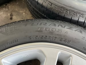 ล้อแม็ก 6รู139 Toyota ขอบ 17 พร้อมยาง 215-55-17 Bridgestone ปลายปี 22