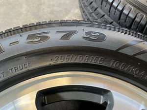 ล้อแม็ก Honda CRV ขอบ 15 เทาหน้าเงา พร้อมยาง 205-70-15 Maxxis ปี 24