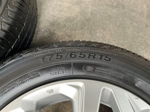 ล้อแม็กแถมยาง 4รู100 Honda Jazz รองท็อป ขอบ 15