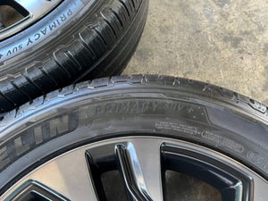 ล้อแม็ก Toyota Fortuner GR Sport ขอบ 20 สีดำหน้าชา พร้อมยาง 265-50-20 Michelin ปลายปี 23