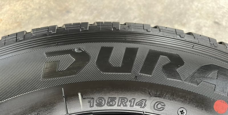 ยางใหม่ป้ายแดง 195R14 Bridgestone ปี 26 ใหม่กริ๊บ ถอดจากรถใหม่ป้ายแดง ยางใหม่ป้ายแดง 195R14 Bridgestone ปี 26 ใหม่กริ๊บ ถอดจากรถใหม่ป้ายแดง