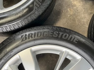 ล้อแม็ก Nissan Teana ขอบ 17 พร้อมยาง 215-55-17 Bridgestone ปี 23 ล้อแม็ก Nissan Teana ขอบ 17 พร้อมยาง 215-55-17 Bridgestone ปี 23
