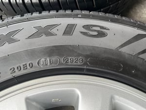 ล้อแม็ก 5รู114 Toyota ขอบ 15 พร้อมยาง 215-70-15 Maxxis ปี 23