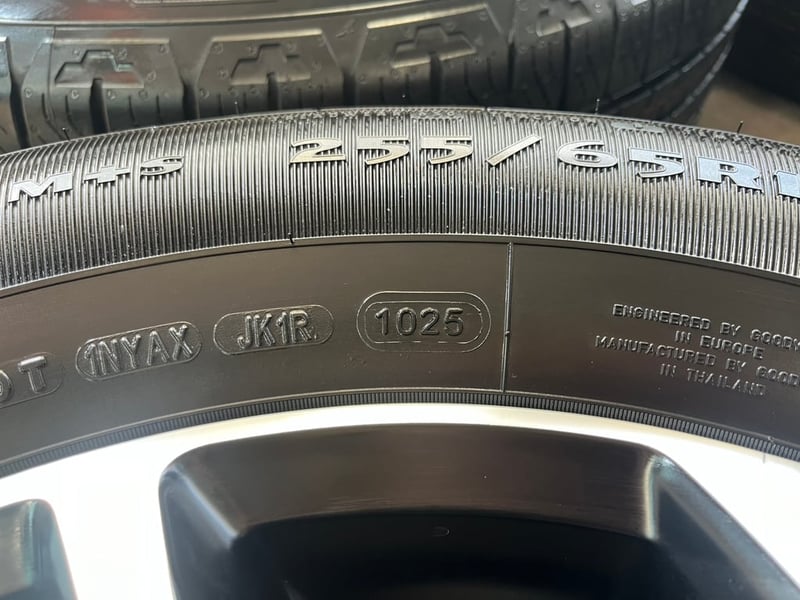 ล้อแม็กป้ายแดง Ford Next-Gen Sport ขอบ 18 ดำหน้าเงา พร้อมยางใหม่ป้ายแดง 255-65-18 Goodyear ปี 25 ล้อแม็กป้ายแดง Ford Next-Gen Sport ขอบ 18 ดำหน้าเงา พร้อมยางใหม่ป้ายแดง 255-65-18 Goodyear ปี 25