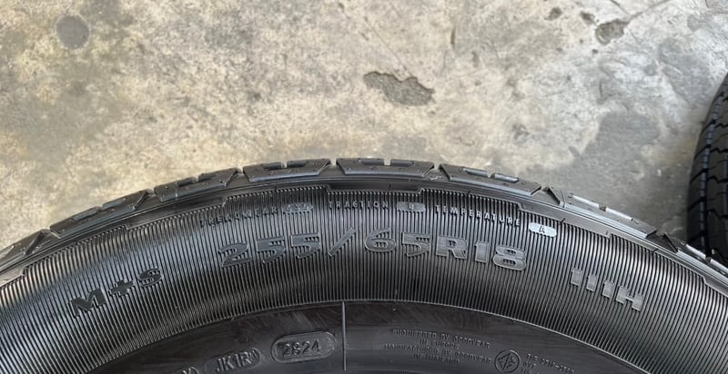ยางใหม่ป้ายแดง 255-65-18 Goodyear ใหม่กริ๊บ ไม่ผ่านการใช้งาน