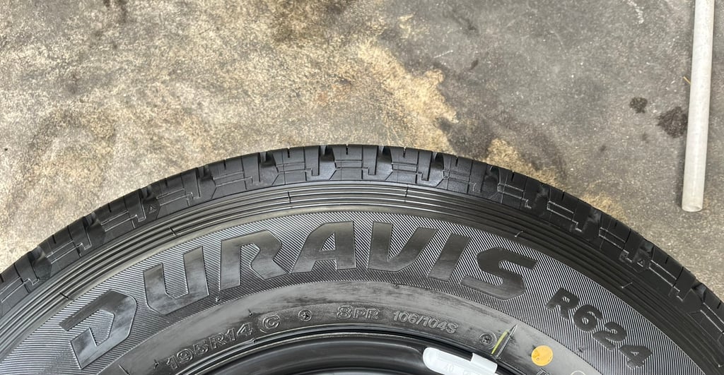 ยางใหม่ป้ายแดง 195R14 Bridgestone ปลายปี 25 เหมาะสำหรับ รถกระบะบรรทุกตัวเตี้ย ยางใหม่ป้ายแดง 195R14 Bridgestone ปลายปี 25 เหมาะสำหรับ รถกระบะบรรทุกตัวเตี้ย