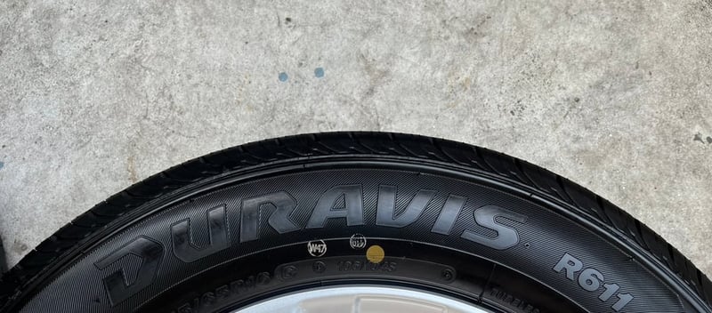 ยางป้ายแดง 215-65-16 Bridgestone ปลายปี 25 สวยกริ๊บ ถอดจากรถใหม่ป้ายแดง ยางป้ายแดง 215-65-16 Bridgestone ปลายปี 25 สวยกริ๊บ ถอดจากรถใหม่ป้ายแดง