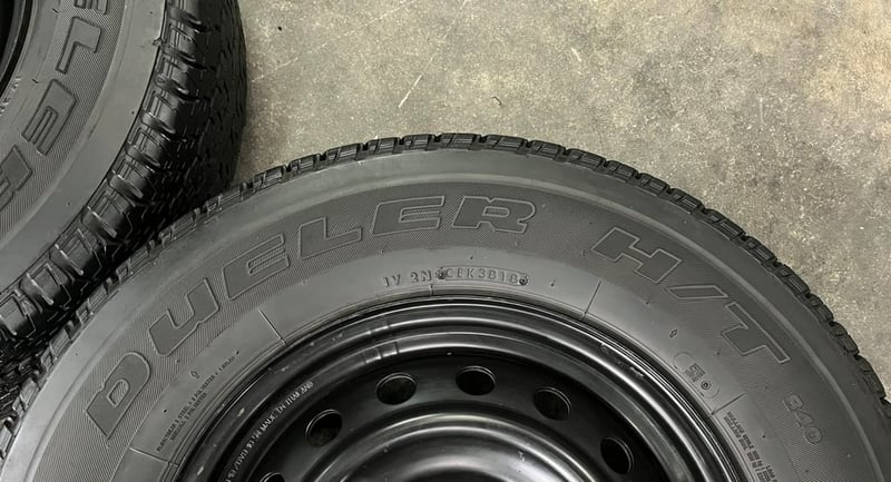 ล้อกระทะ 5รู114 Toyota ขอบ 16 สีดำ แถมยาง 205R16 Bridgestone ปลายปี 18 ล้อกระทะ 5รู114 Toyota ขอบ 16 สีดำ แถมยาง 205R16 Bridgestone ปลายปี 18