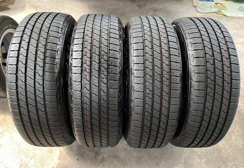 ล้อแม็กป้ายแดง Ford Everest รุ่นใหม่ล่าสุด ขอบ 18 พร้อมยางใหม่ป้ายแดง 255-65-18 Goodyear ปี 25 ล้อแม็กป้ายแดง Ford Everest รุ่นใหม่ล่าสุด ขอบ 18 พร้อมยางใหม่ป้ายแดง 255-65-18 Goodyear ปี 25