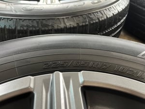 ล้อแม็ก 5รู114 Honda ขอบ 17 สีเทา แถมยาง 225-65-17 Yokohama ปลายปี 20