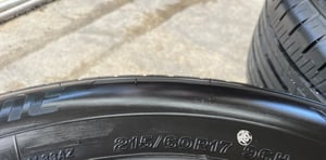 ยางน้องๆป้ายแดง 215-60-17 Bridgestone ปี 25 สวยกริ๊บ