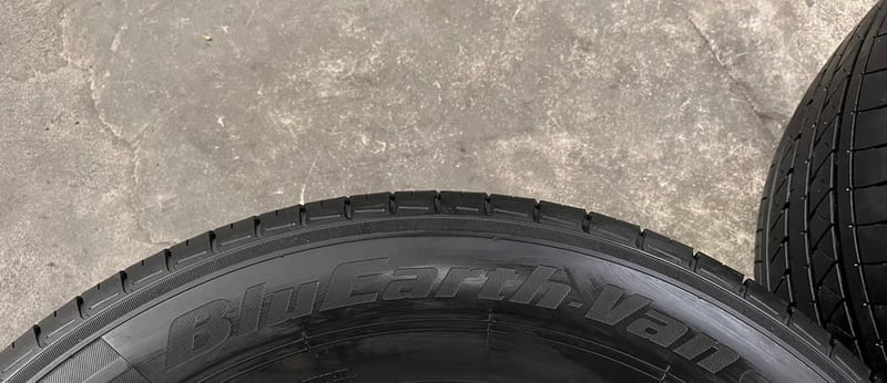 ล้อแม็กป้ายแดง Toyota Revo ขอบ 16 พร้อมยาง 235-65-16 Yokohama ปลายปี 24