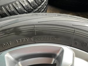 ล้อแม็ก Ford Ranger รุ่นใหม่ล่าสุด ขอบ 17 แถมยาง 265-65-17 Yokohama ปี 20