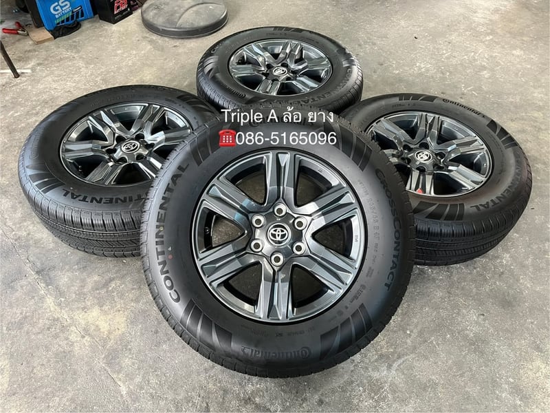 ล้อแม็ก Toyota Revo ขอบ 17 สีเทาดำ พร้อมยางป้ายแดง 265-65-17 Continental ปลายปี 25