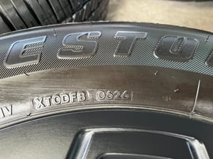 ล้อแม็กป้ายแดง Toyota TRAVO รุ่นใหม่ล่าสุด ขอบ 18 พร้อมยางป้ายแดง 265-60-18 Bridgestone ปี 26 ล้อแม็กป้ายแดง Toyota TRAVO รุ่นใหม่ล่าสุด ขอบ 18 พร้อมยางป้ายแดง 265-60-18 Bridgestone ปี 26
