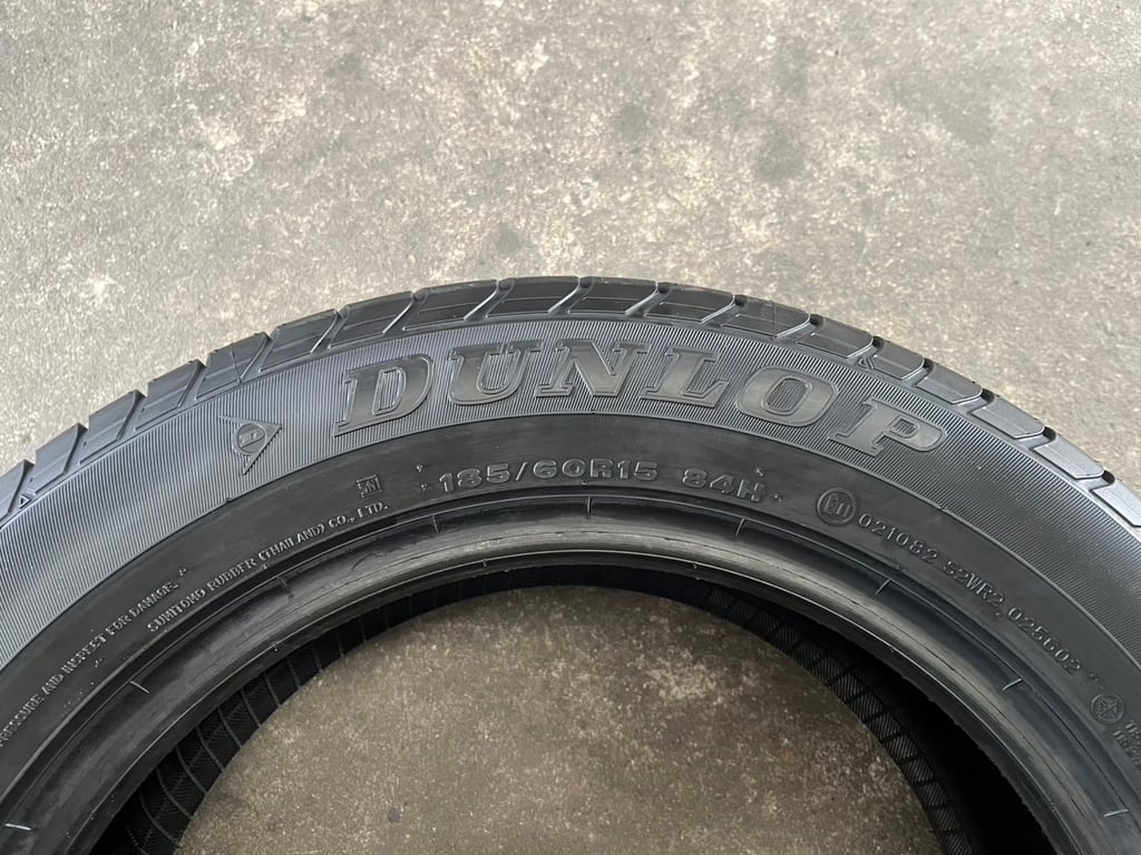 ยางใหม่ 185-60-15 Dunlop ปลายปี 25 ใหม่กริ๊บ