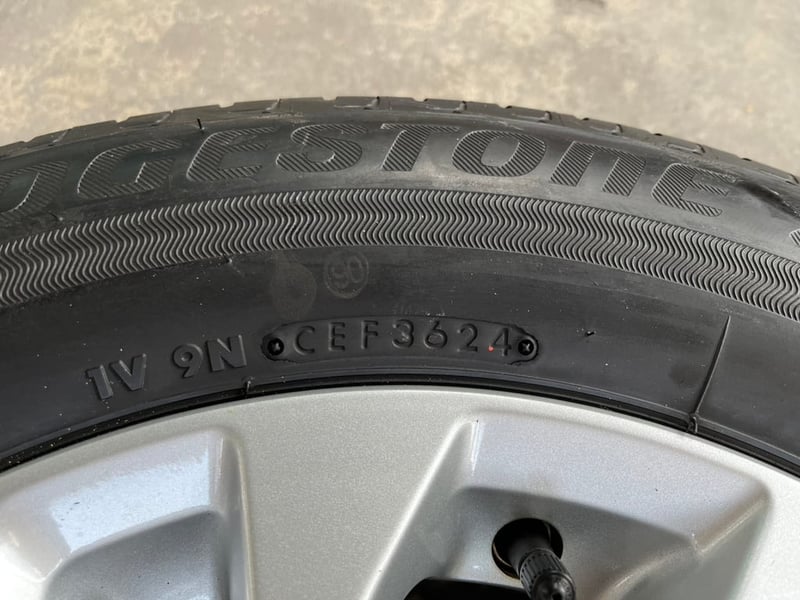 ล้อแม็กพร้อมยางใหม่ป้ายแดง Nissan Almera รุ่นใหม่ ขอบ 15 สวยกริ๊บ ล้อแม็กพร้อมยางใหม่ป้ายแดง Nissan Almera รุ่นใหม่ ขอบ 15 สวยกริ๊บ