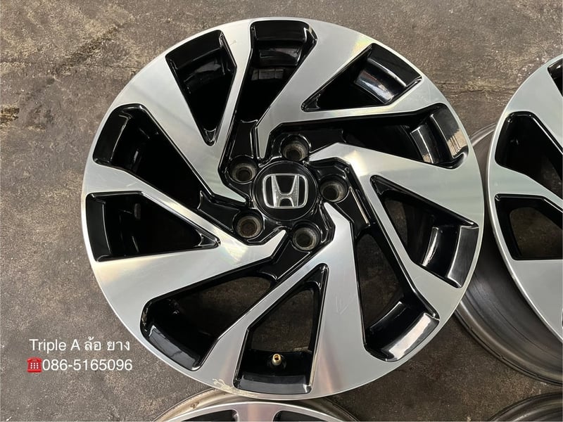 ล้อแม็ก Honda Civic FC ขอบ 16 ดำหน้าเงา