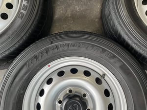 ล้อกระทะ 6รู139 Toyota ขอบ 17 แถมยาง 255-65-17 Dunlop ปี 22