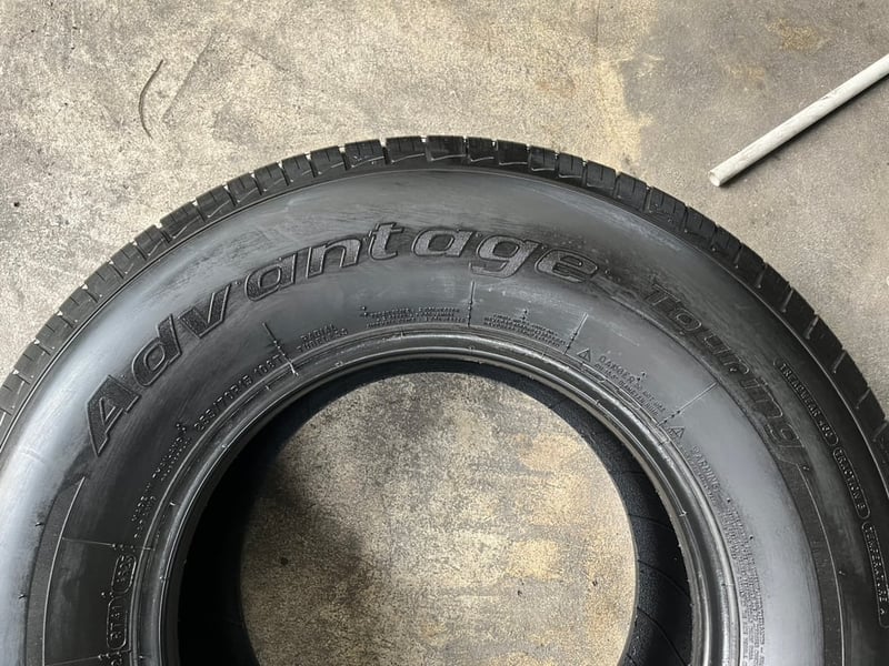 ยาง 255-70-15 BF Goodrich ปลายปี 23 สภาพสวยมาก