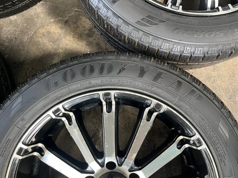ล้อแม็กแต่ง 6รู139 Lenso INTIMIDATOR 4 ขอบ 20 พร้อมยาง 265-50-20 GoodYear ปี 20 ล้อแม็กแต่ง 6รู139 Lenso INTIMIDATOR 4 ขอบ 20 พร้อมยาง 265-50-20 GoodYear ปี 20