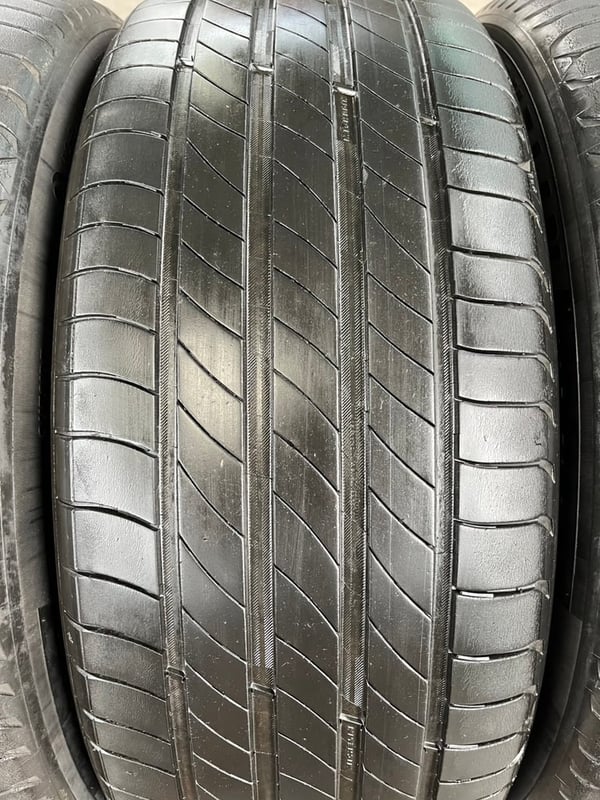 ล้อแม็ก ISUZU D-Max รุ่นใหม่ล่าสุด ขอบ 18 แถมยาง 225-50-18 Michelin ปี 20