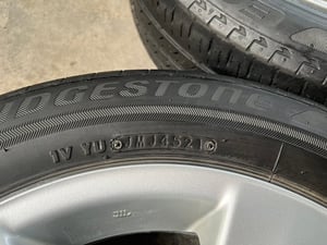 ล้อแม็ก Toyota Vios 5 ก้าน ขอบ 15 แถมยาง 175-65-15 Bridgestone ปลายปี 21