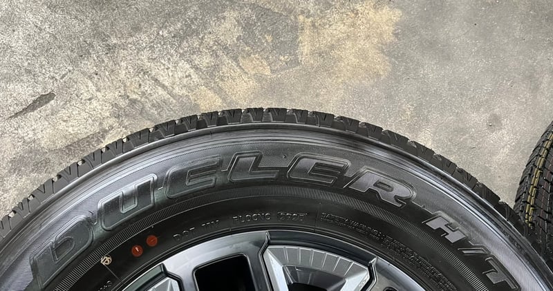 ยางใหม่ป้ายแดง 255-70-17 Bridgestone ปี 25 ใหม่กริ๊บ ถอดจากโชว์รูม