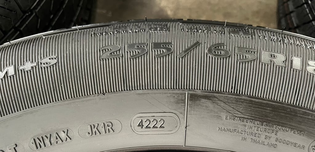 ยางใหม่ป้ายแดง 255-65-18 Goodyear ปลายปี 22 ใหม่กริ๊บ ยางใหม่ป้ายแดง 255-65-18 Goodyear ปลายปี 22 ใหม่กริ๊บ