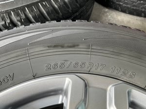 ล้อแม็ก Ford Ranger รุ่นใหม่ล่าสุด ขอบ 17 แถมยาง 265-65-17 Yokohama ปี 20